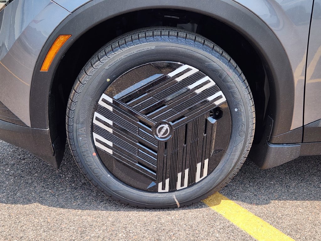 New 2026 Nissan Leaf w/ Floor Mat Package (S+) FWD image 9