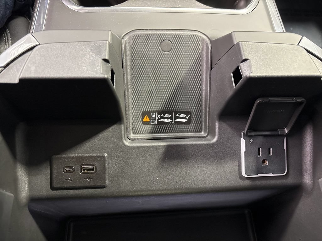 New 2026 Chevrolet Silverado 2500 LTZ w/ LTZ Plus Package AWD/4WD image 34