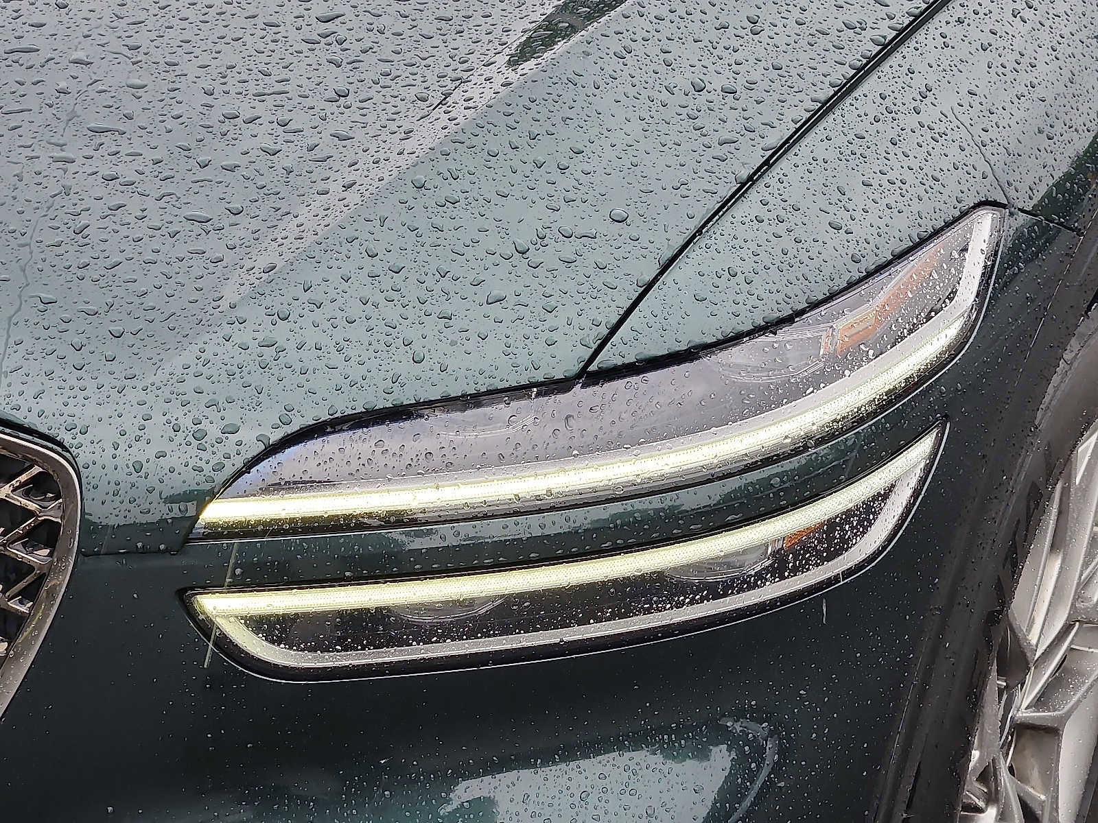 Used 2022 Genesis GV70 2.5T w/ Advanced Package image 9