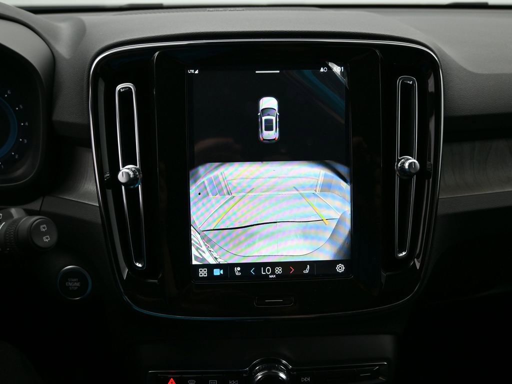 New 2025 Volvo XC40 B5 Plus w/ Climate Package image 12