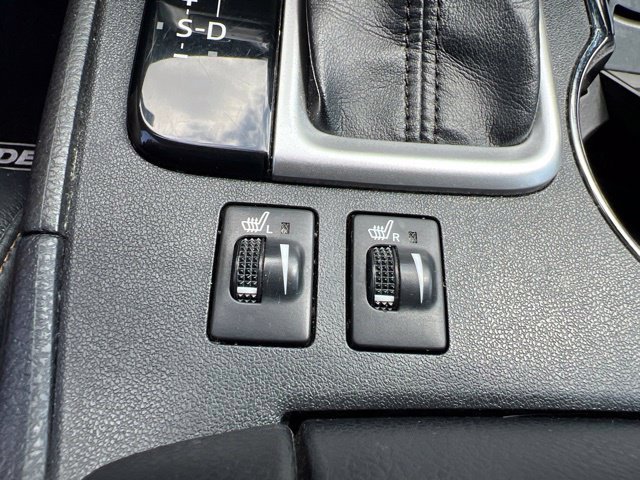 Used 2014 Toyota Highlander XLE AWD/4WD image 24
