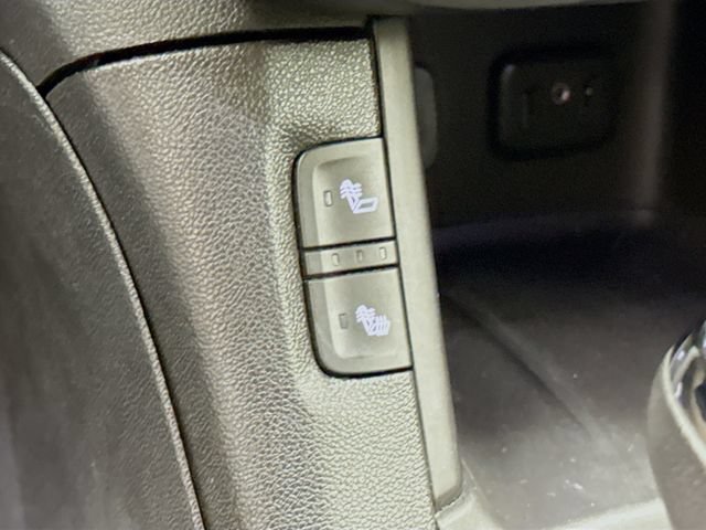Used 2019 GMC Acadia SLE FWD image 19
