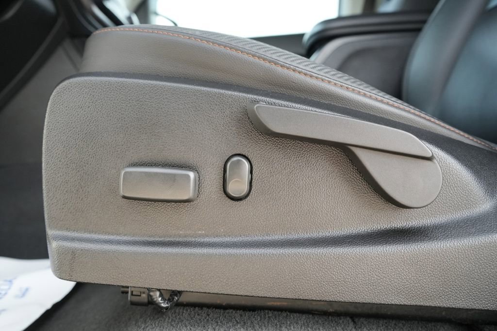 Used 2021 GMC Canyon AT4 image 24