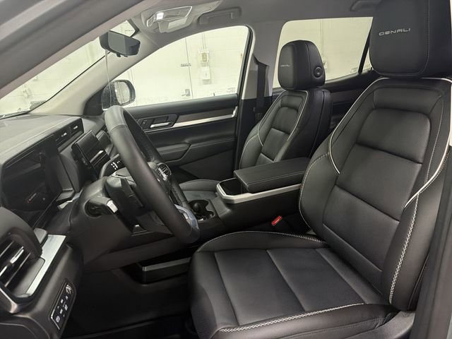 New 2026 GMC Terrain Denali w/ LPO, Floor Liner Package image 21