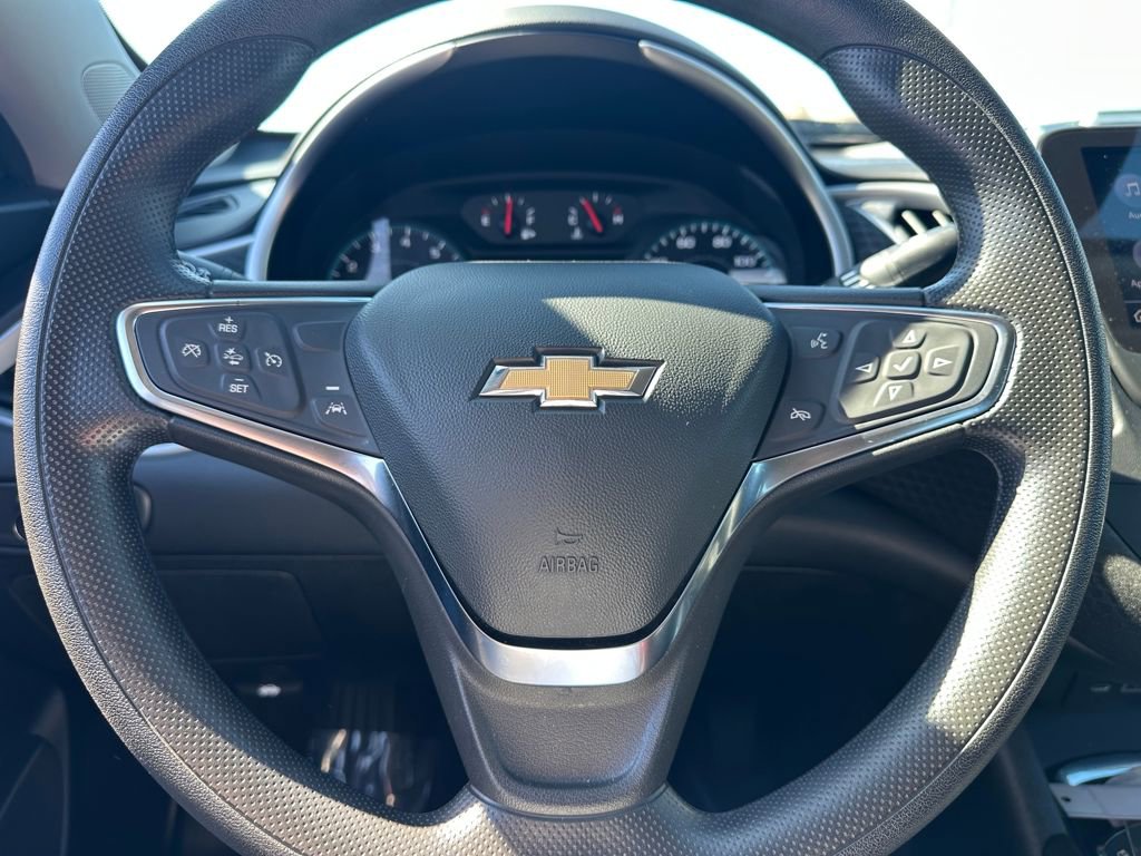 Used 2025 Chevrolet Malibu LT image 29