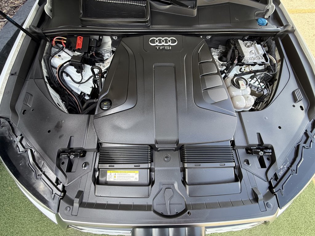 Used 2017 Audi Q7 2.0T Premium AWD/4WD image 31