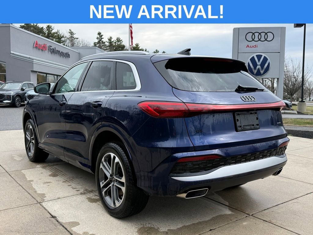 Used 2025 Audi Q5 Premium w/ Convenience Package image 11