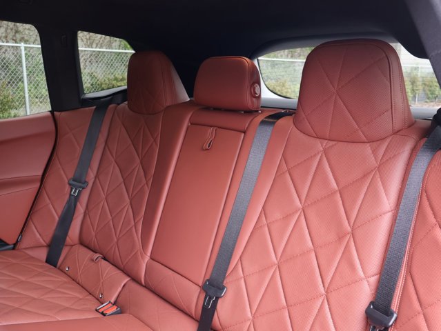 Used 2024 BMW iX xDrive50 w/ Premium Package image 23