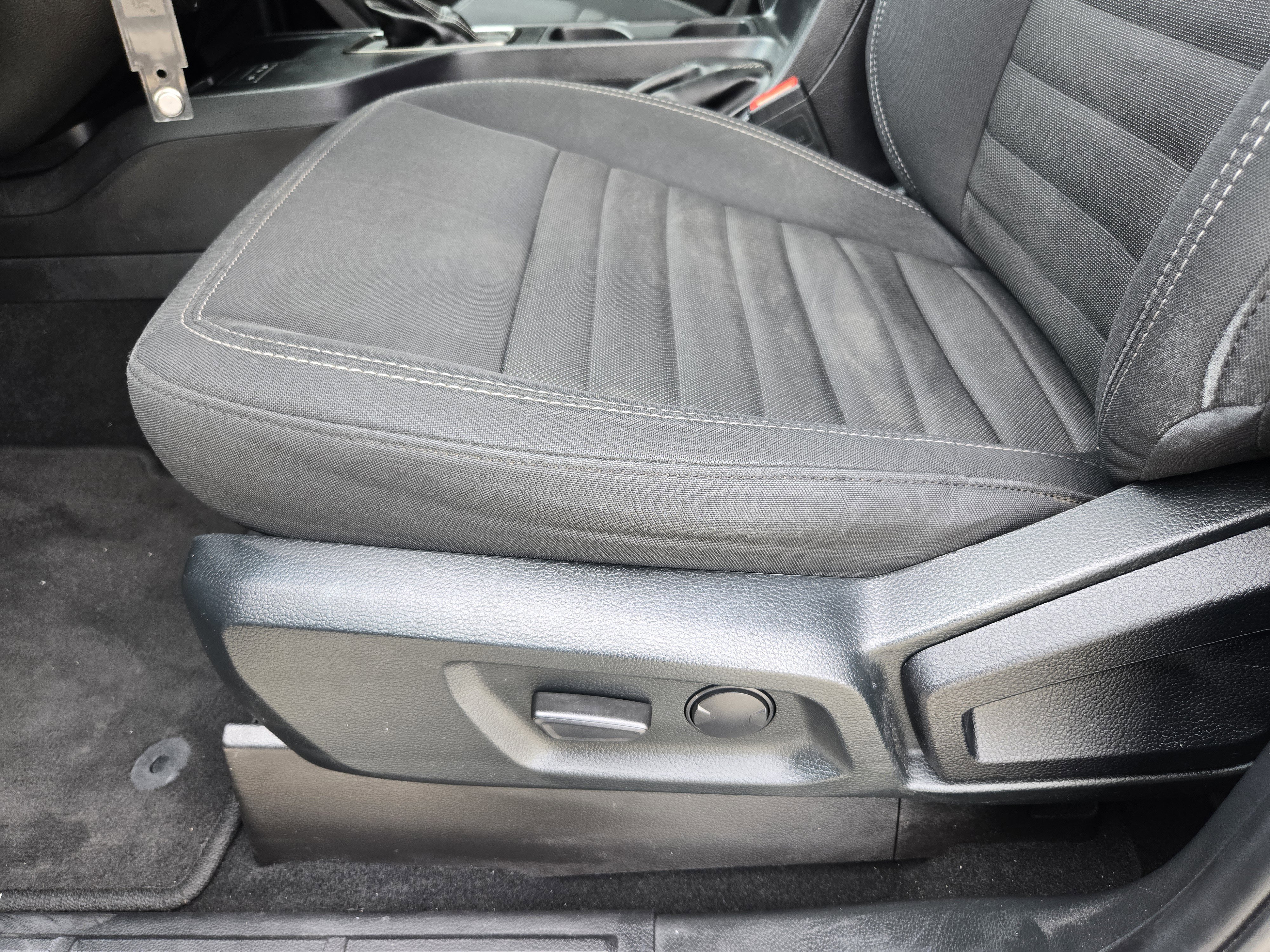 Used 2022 Ford Ranger XLT w/ Equipment Group 302A High image 18