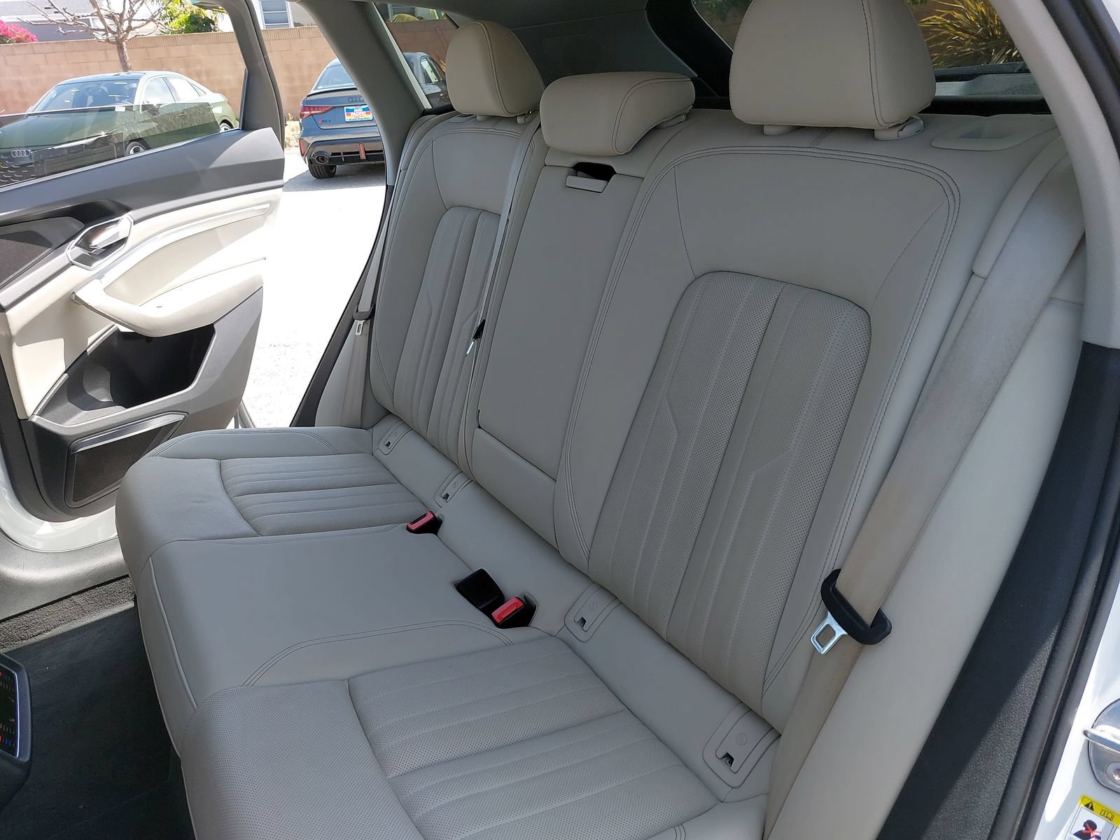 Used 2024 Audi Q8 e-tron Premium Plus w/ Premium Plus Package AWD/4WD image 14