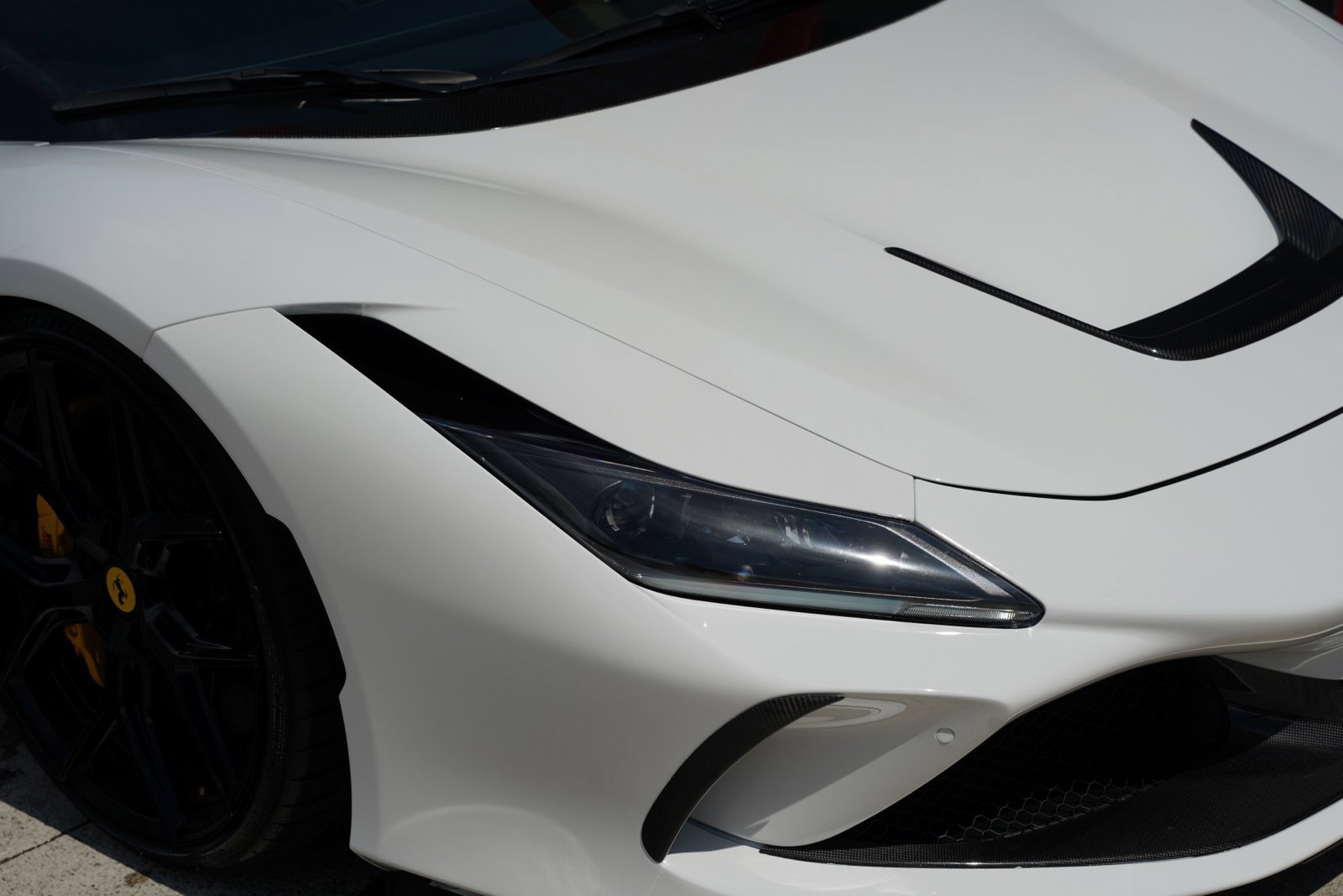 Used 2020 Ferrari F8 Tributo RWD image 9