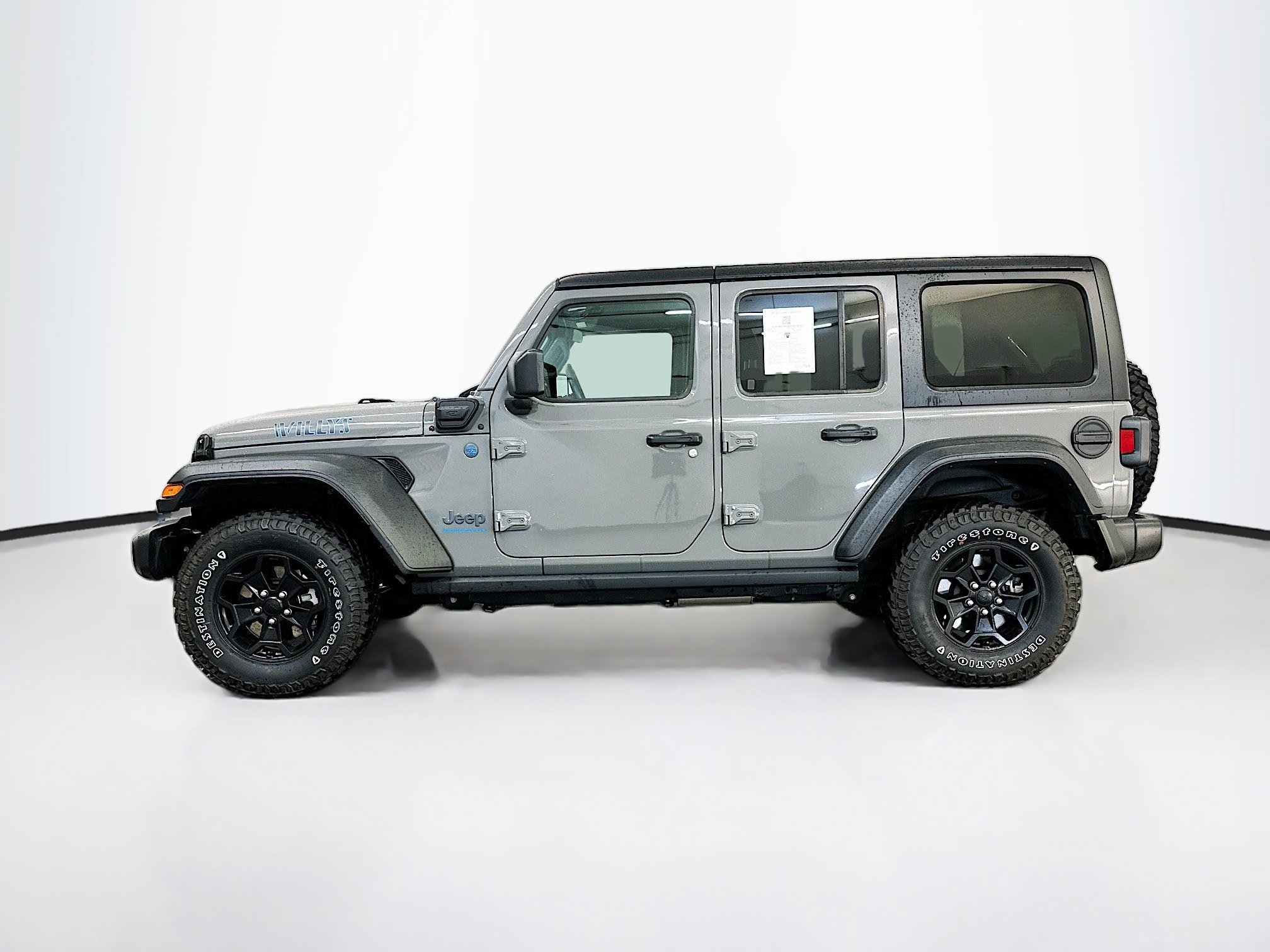 Used 2023 Jeep Wrangler Unlimited w/ Cold Weather Group AWD/4WD image 4