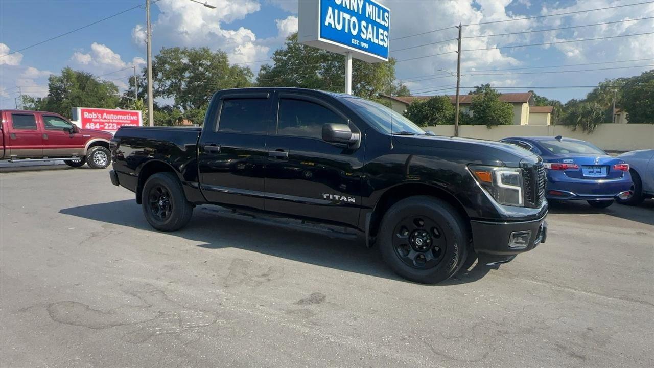 Used 2017 Nissan Titan S AWD/4WD image 8