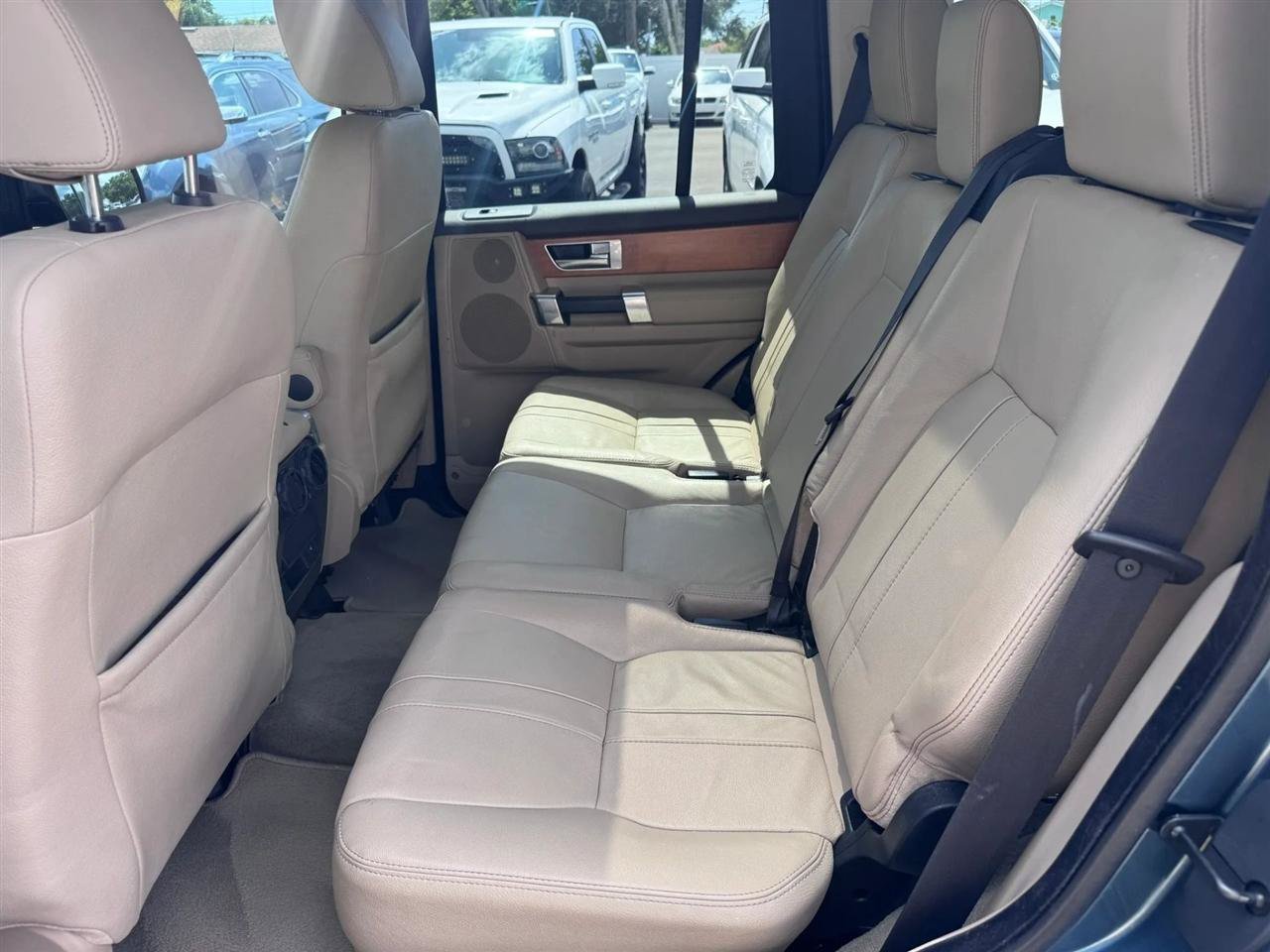 Used 2012 Land Rover LR4 AWD/4WD image 75