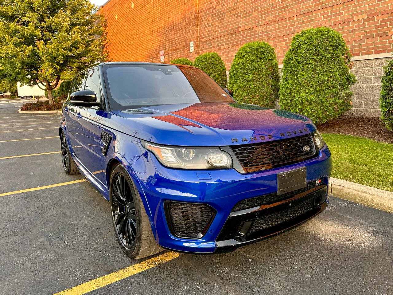 Used 2017 Land Rover Range Rover Sport SVR AWD/4WD image 45