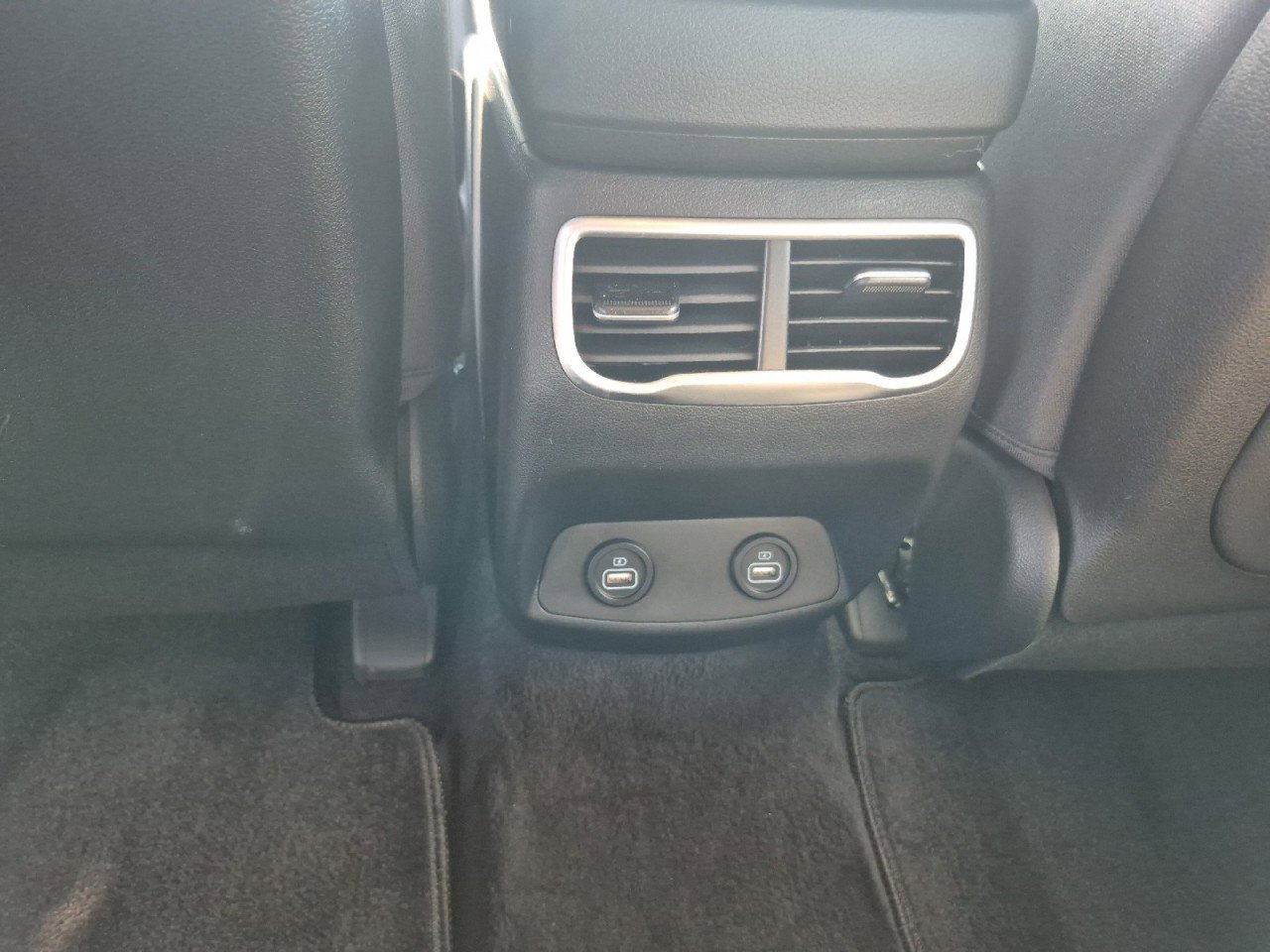 Used 2023 Hyundai Santa Fe SE image 38