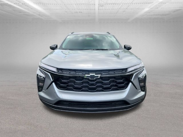 New 2026 Chevrolet Trax LT w/ Driver Confidence Package FWD image 2
