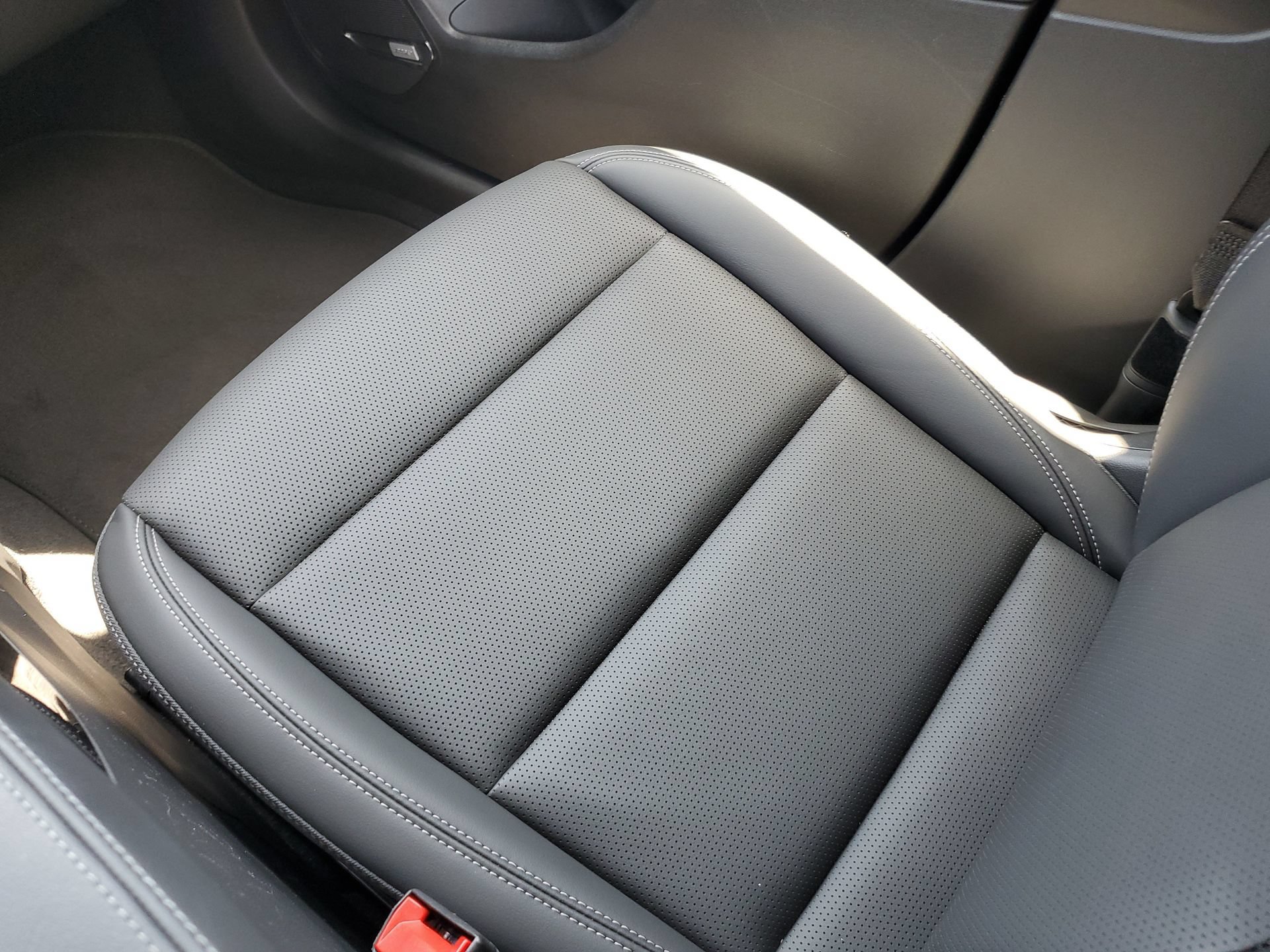Used 2024 Buick Envision Preferred AWD/4WD image 16