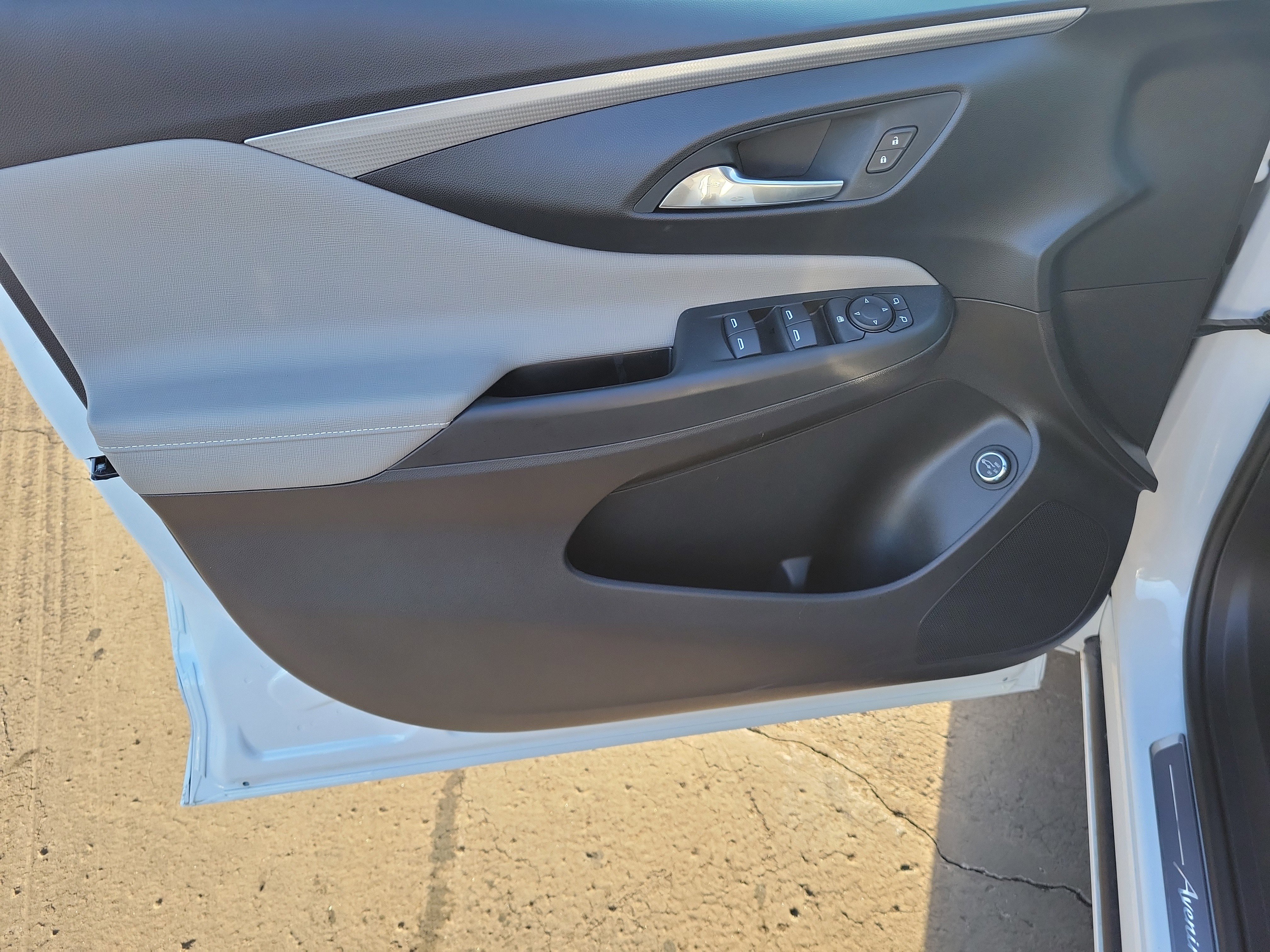 Certified 2025 Buick Envista Avenir image 17