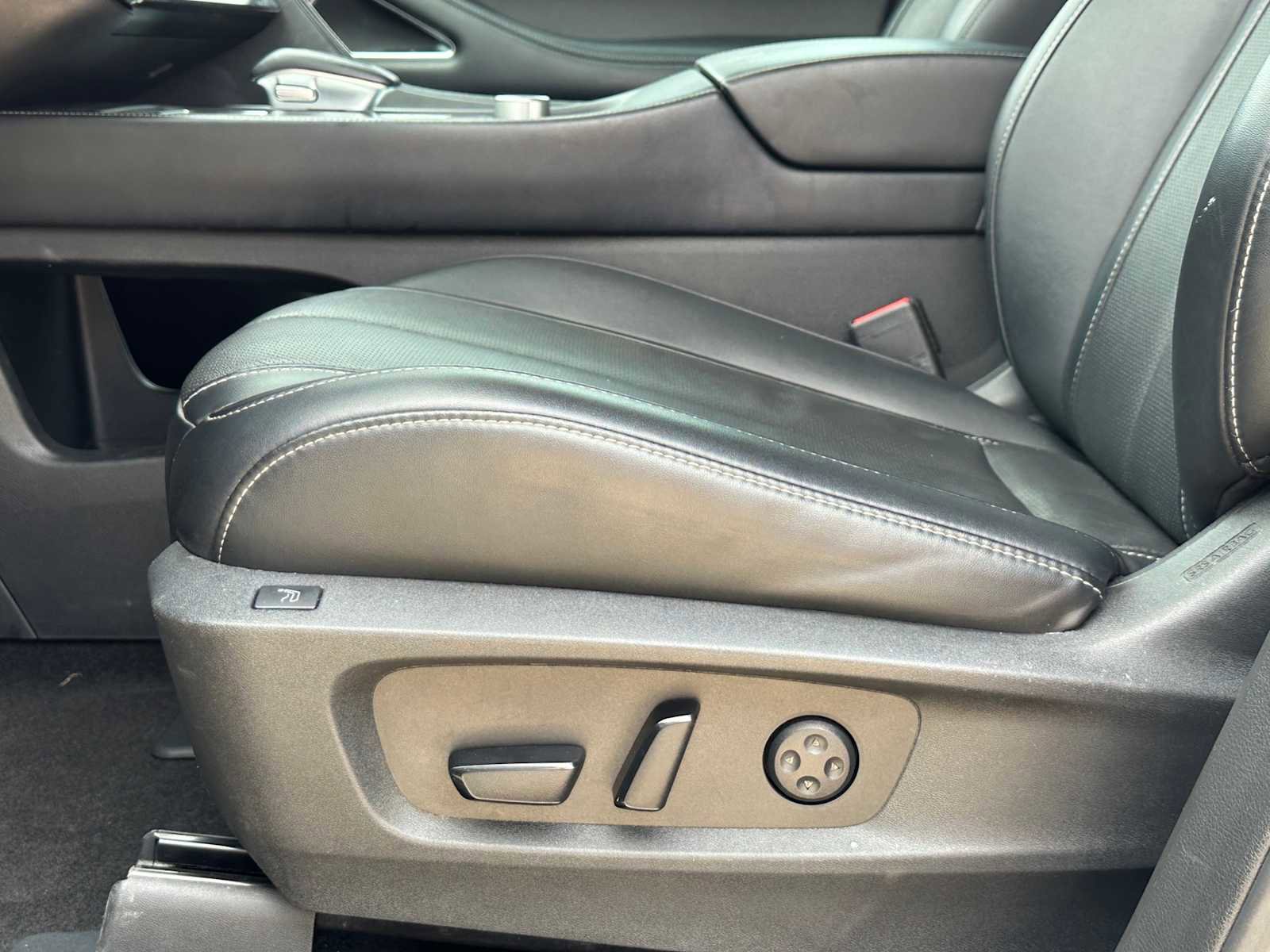 Used 2023 INFINITI QX60 Sensory w/ Vision Package image 16