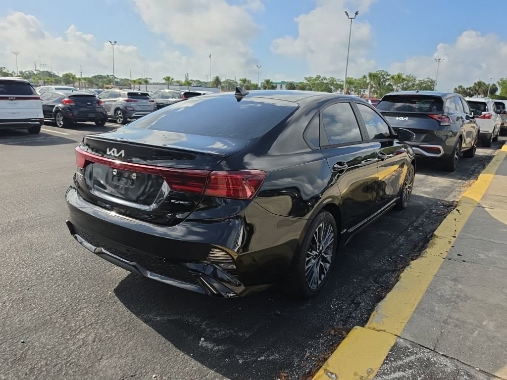 Used 2023 Kia Forte GT-Line w/ GT-Line Technology Package FWD image 9