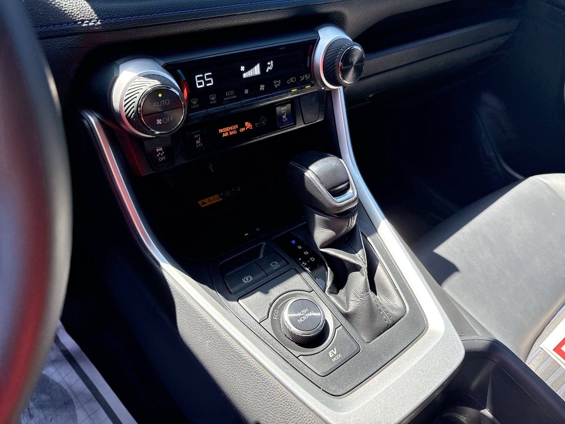 Certified 2022 Toyota RAV4 XSE AWD/4WD image 22