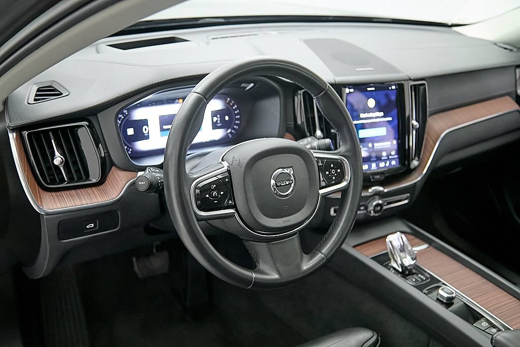 Certified 2023 Volvo XC60 B6 Ultimate AWD/4WD image 13