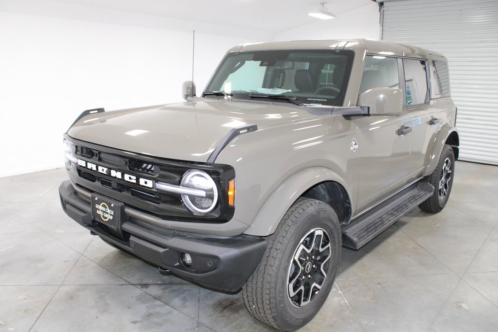 New 2026 Ford Bronco Outer Banks AWD/4WD image 3