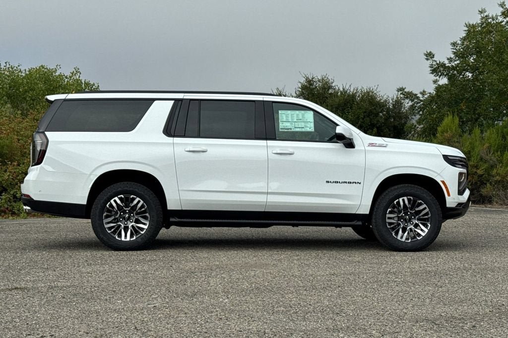 New 2026 Chevrolet Suburban Z71 w/ Comfort Package AWD/4WD image 3