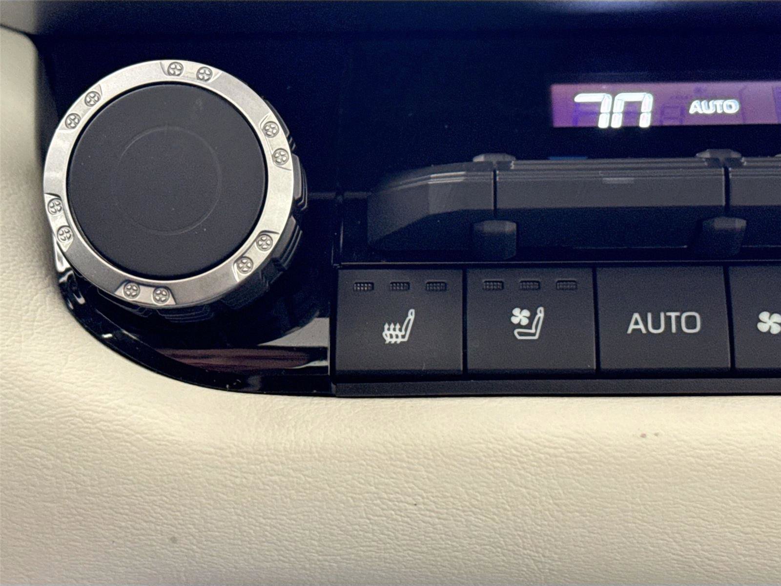 Certified 2024 Toyota Sequoia Capstone image 8