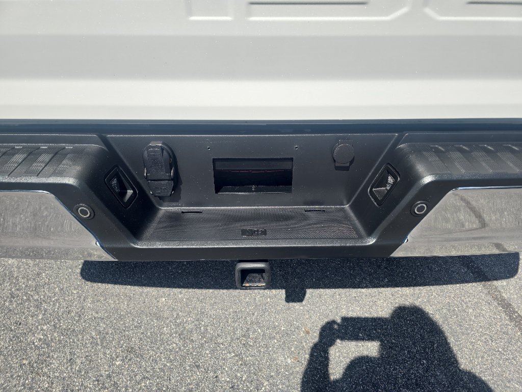 Used 2022 Ford F150 Lariat w/ Equipment Group 502A High AWD/4WD image 9