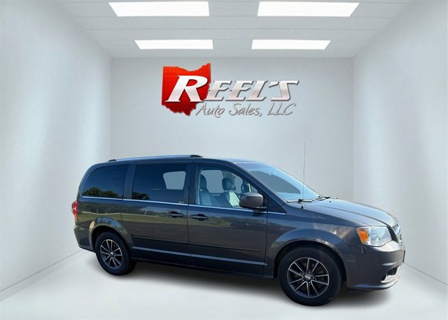 Used 2017 Dodge Grand Caravan SE image 4