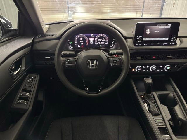 Used 2023 Honda Accord EX image 15