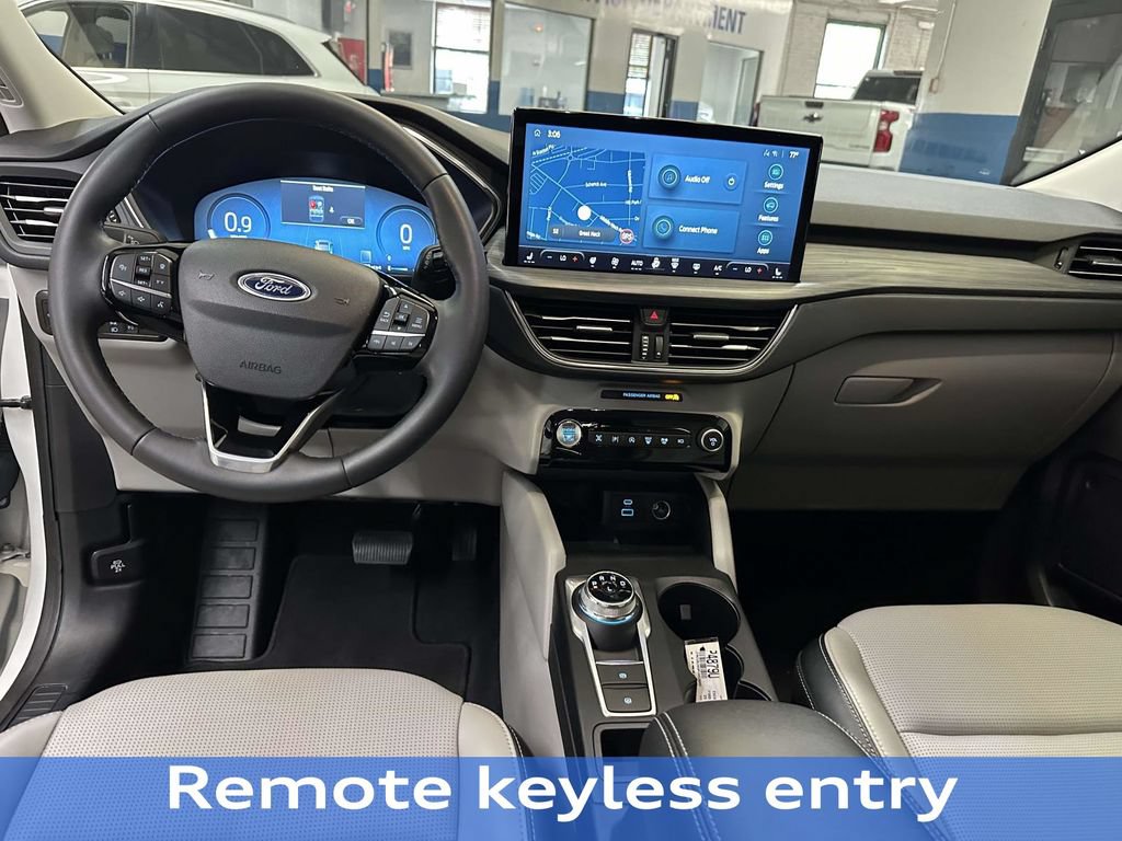 Used 2023 Ford Escape Platinum AWD/4WD image 21