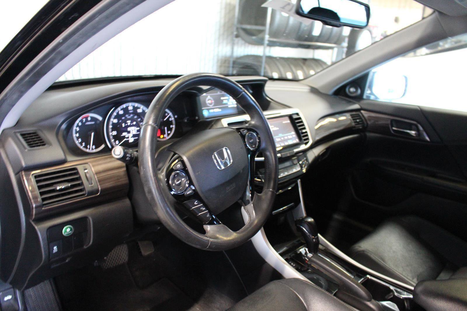 Used 2016 Honda Accord EX-L image 18