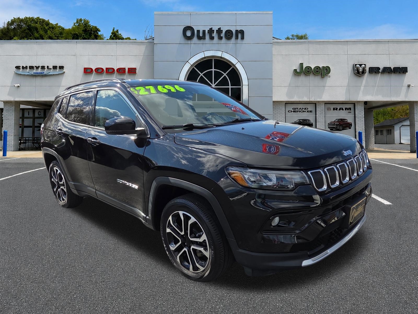 Certified 2022 Jeep Compass Limited AWD/4WD image 1