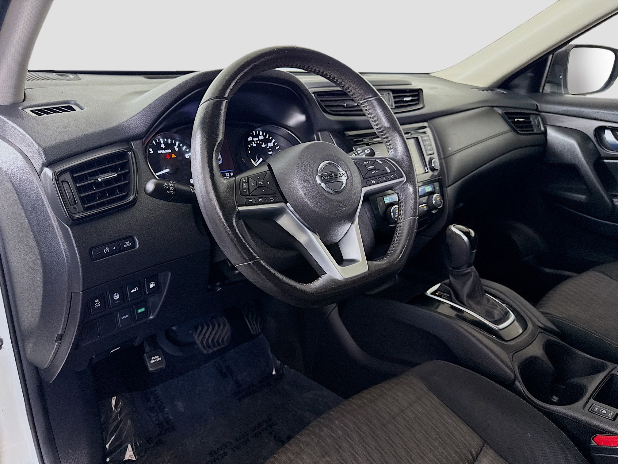 Used 2019 Nissan Rogue SV image 23