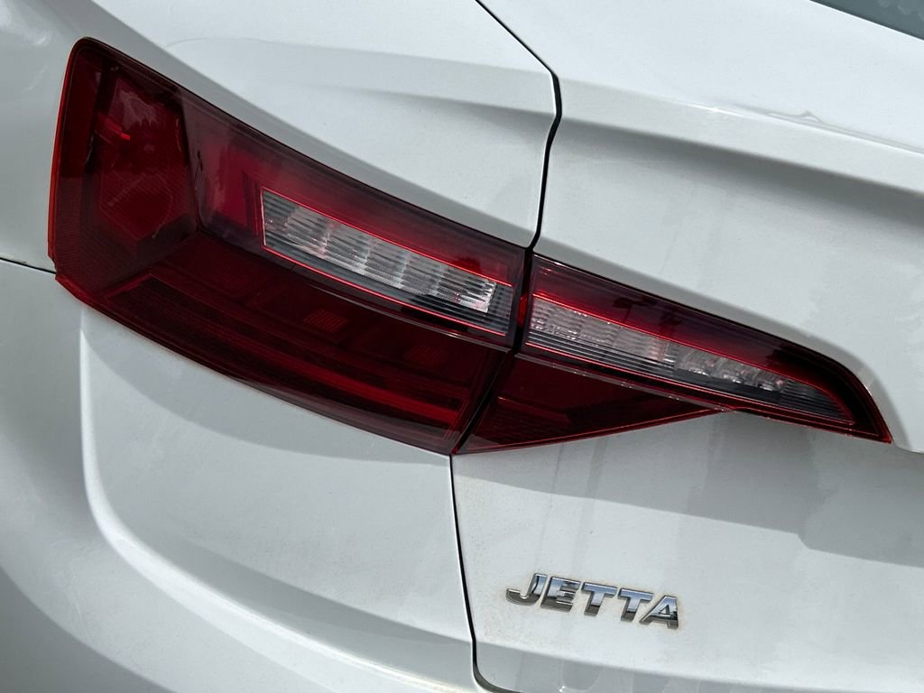 Used 2021 Volkswagen Jetta FWD image 23