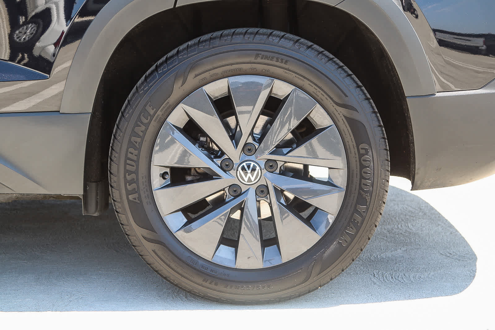 Used 2022 Volkswagen Taos S image 10