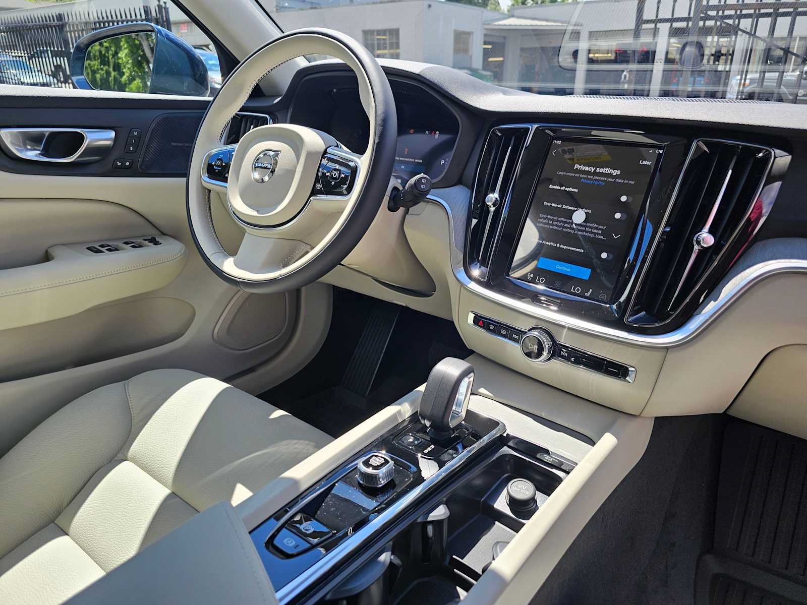 New 2026 Volvo V60 B5 Cross Country Plus w/ Protection Package Premier AWD/4WD image 12