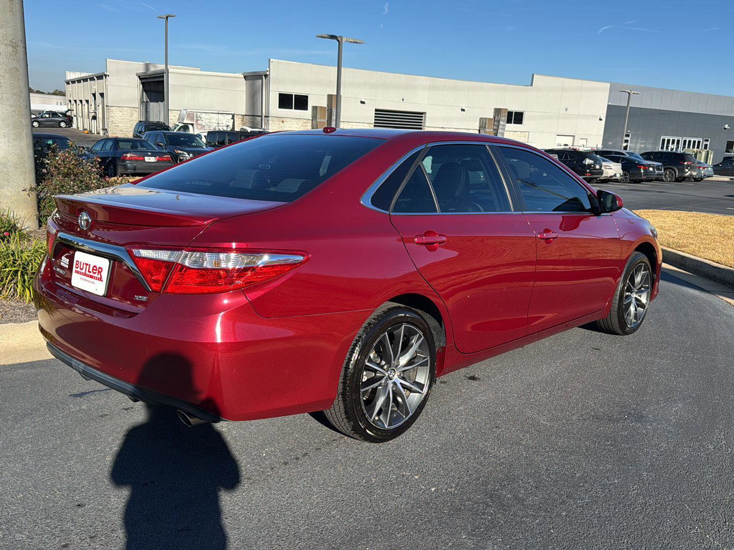 Used 2016 Toyota Camry XSE image 5