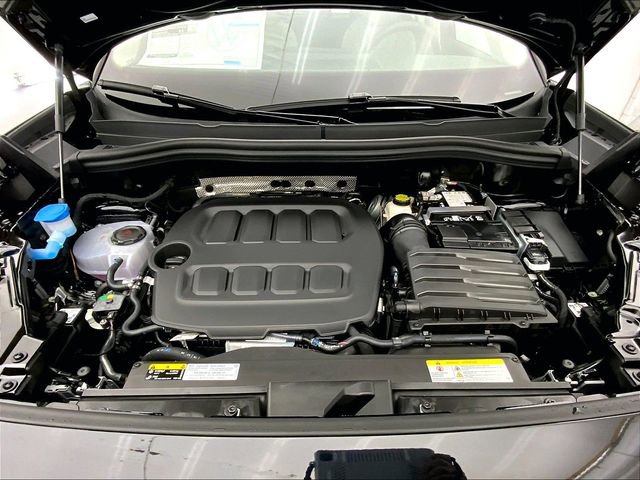 New 2026 Volkswagen Tiguan SE image 11