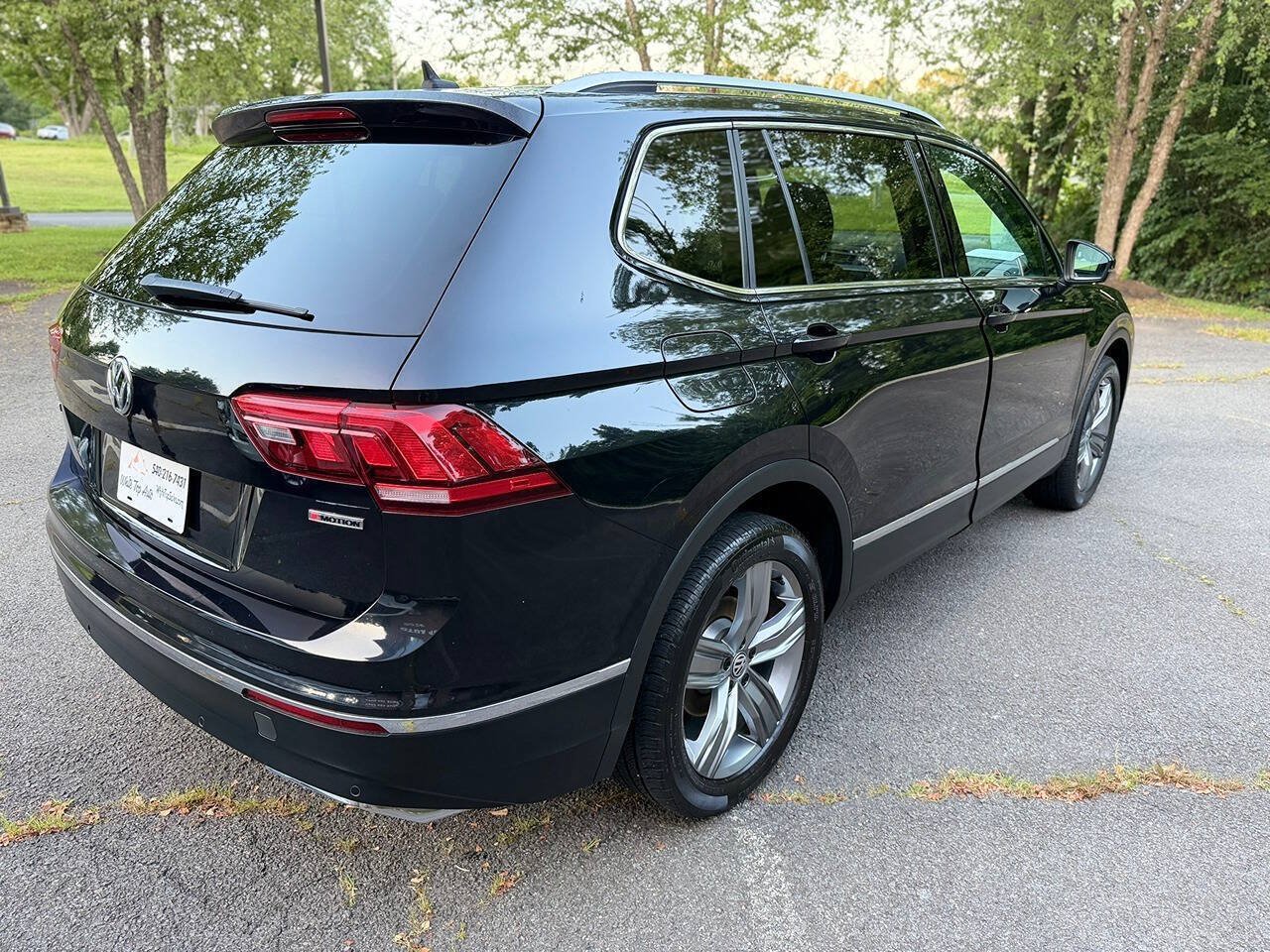 Used 2019 Volkswagen Tiguan SEL Premium AWD/4WD image 6