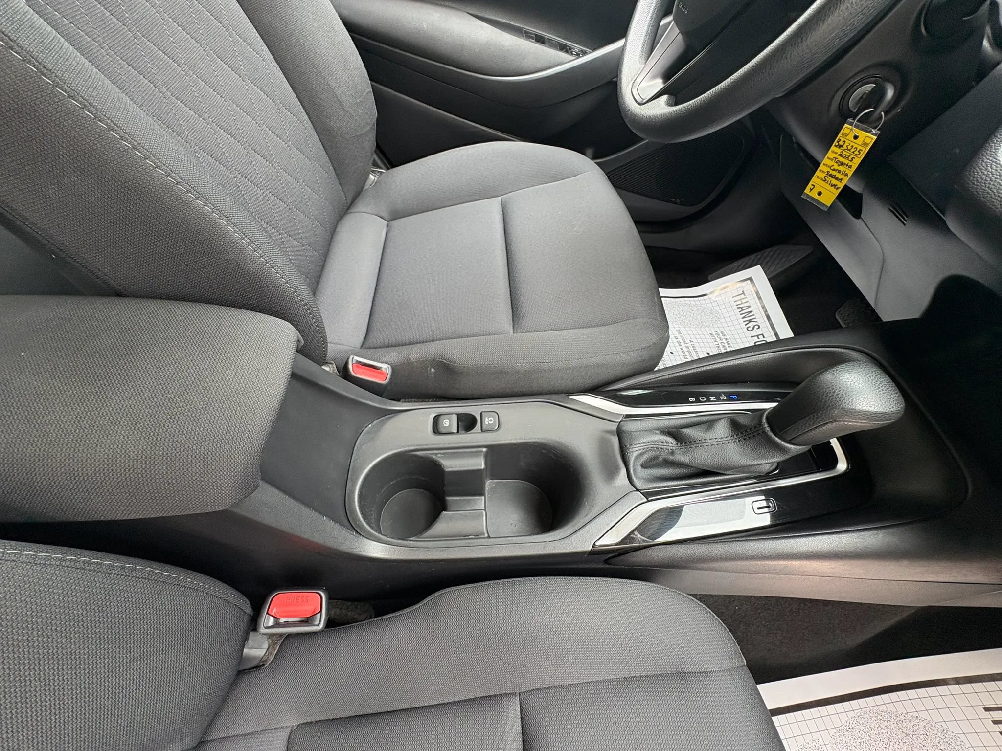 Used 2025 Toyota Corolla LE FWD image 12