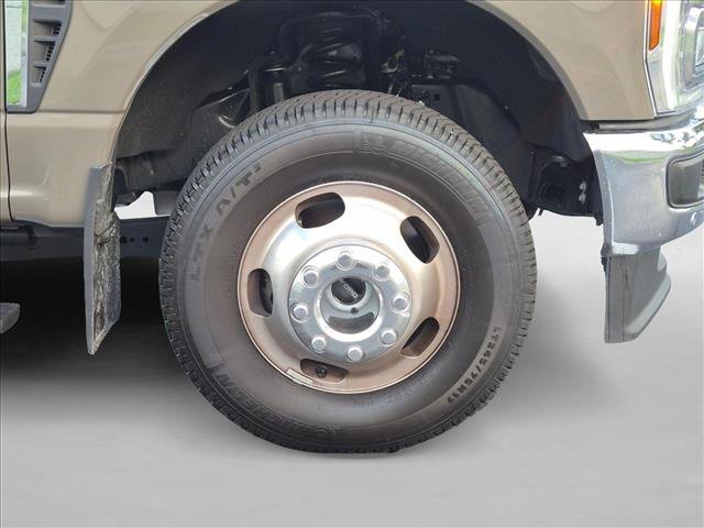 Used 2026 Ford F350 King Ranch w/ Chrome Package AWD/4WD image 22
