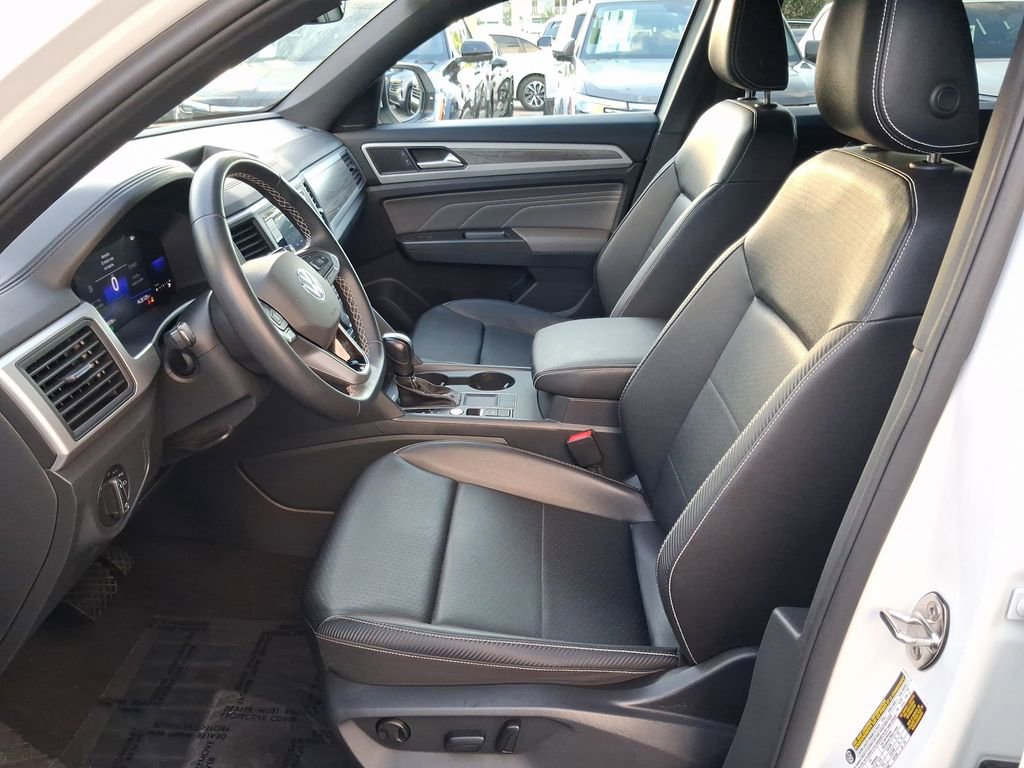 Used 2023 Volkswagen Atlas Cross Sport SE FWD image 14