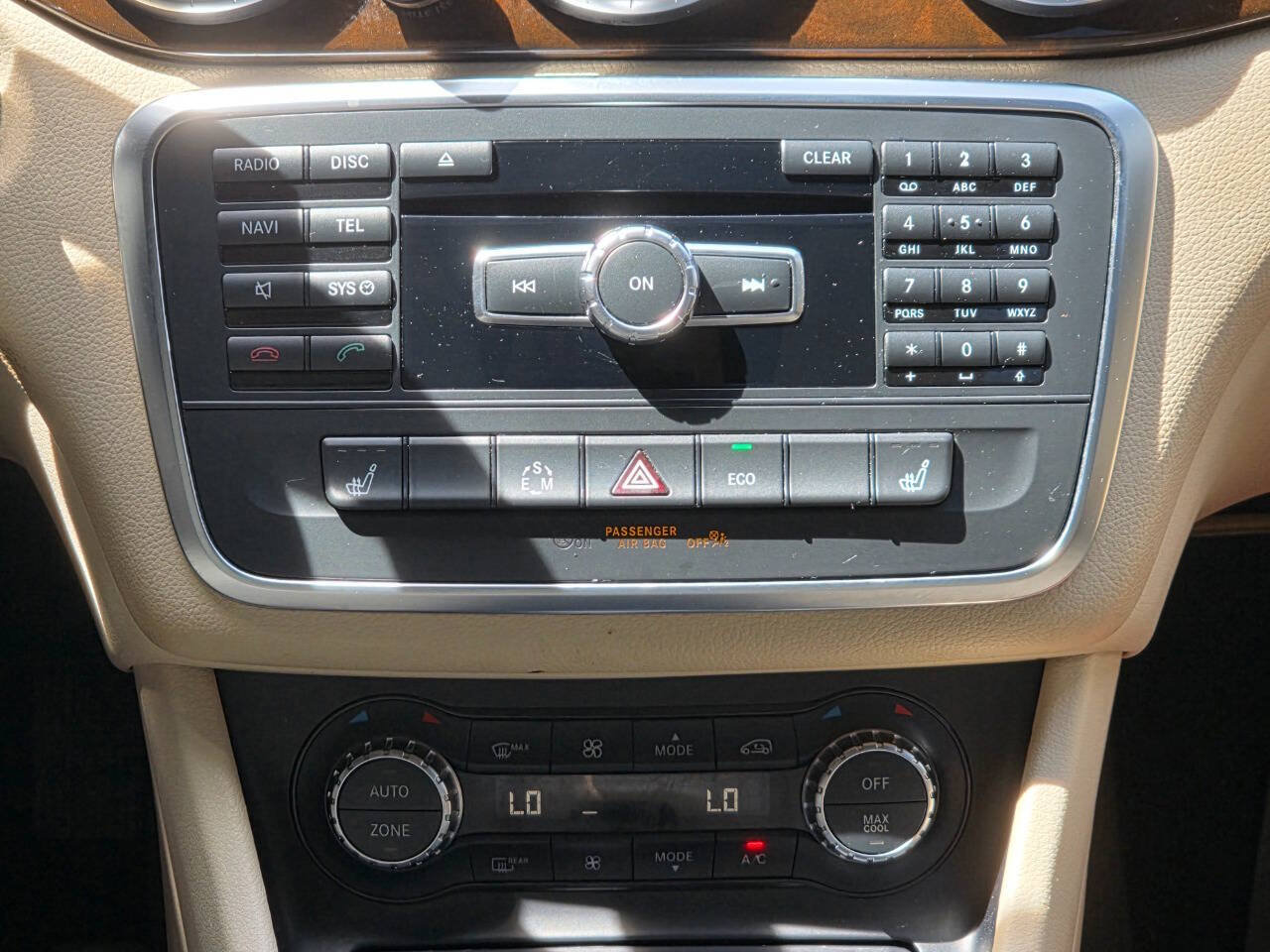 Used 2014 Mercedes-Benz CLA 250 image 24