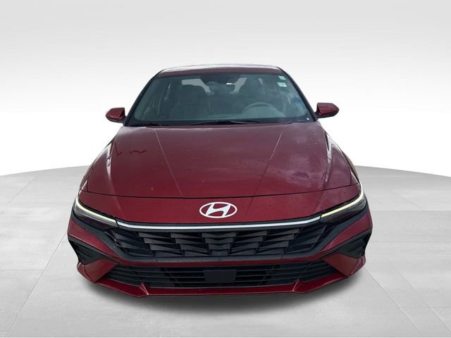 Used 2024 Hyundai Elantra SEL image 2