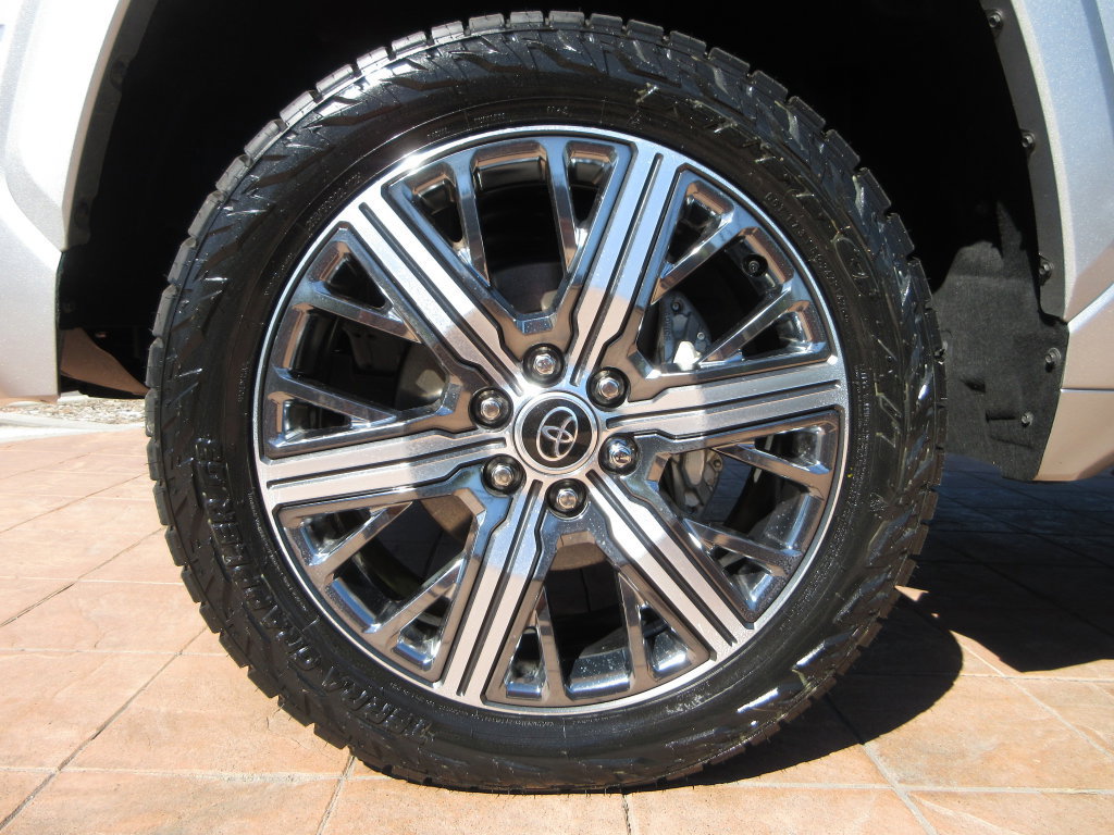 Used 2023 Toyota Tundra Capstone AWD/4WD image 8