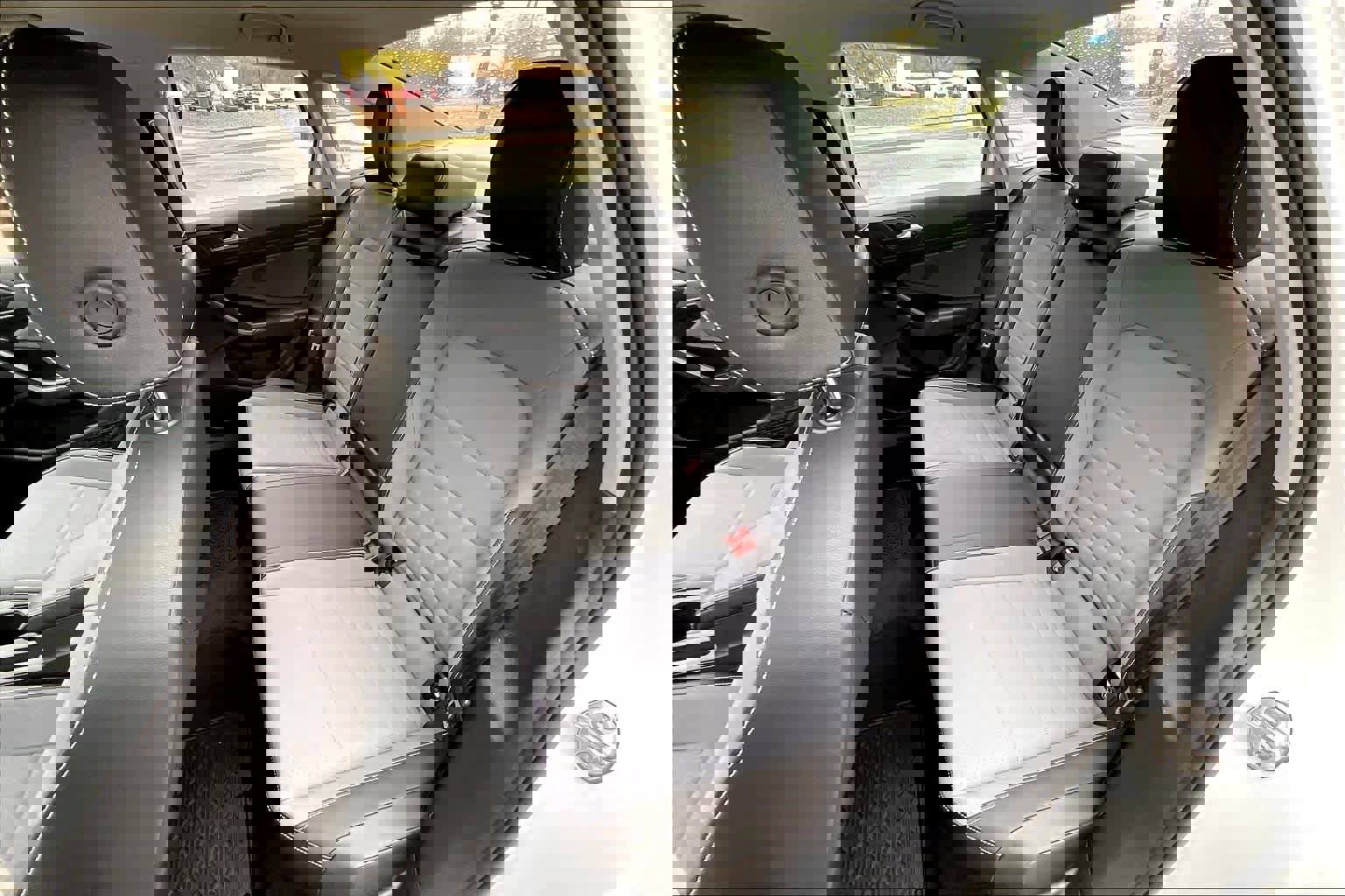 Used 2025 Volkswagen Jetta SE image 19